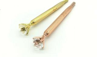 怎么辨认女王的权杖 英议员夺走女王权杖